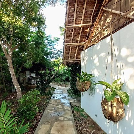 Watamu Beach Cottages B&B Zewnętrze zdjęcie