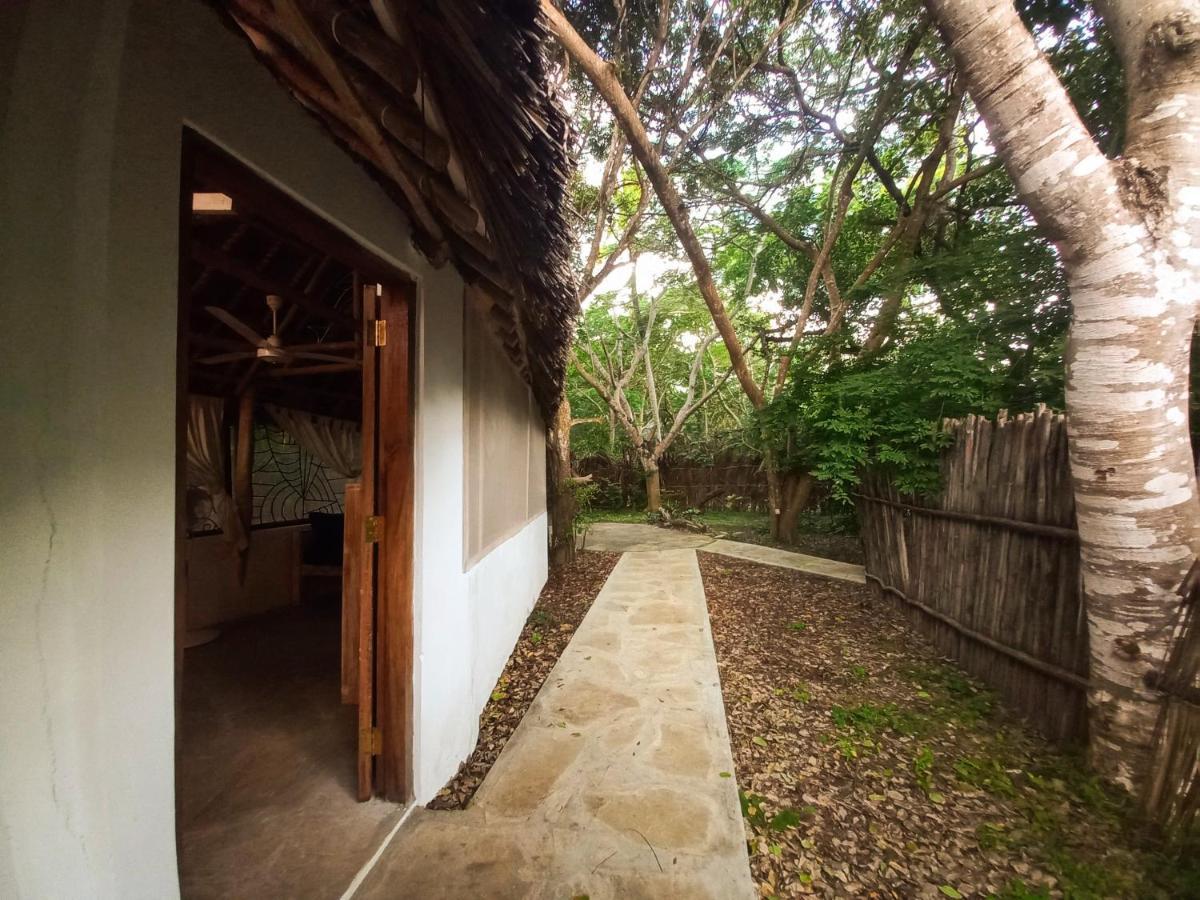 Watamu Beach Cottages B&B Zewnętrze zdjęcie