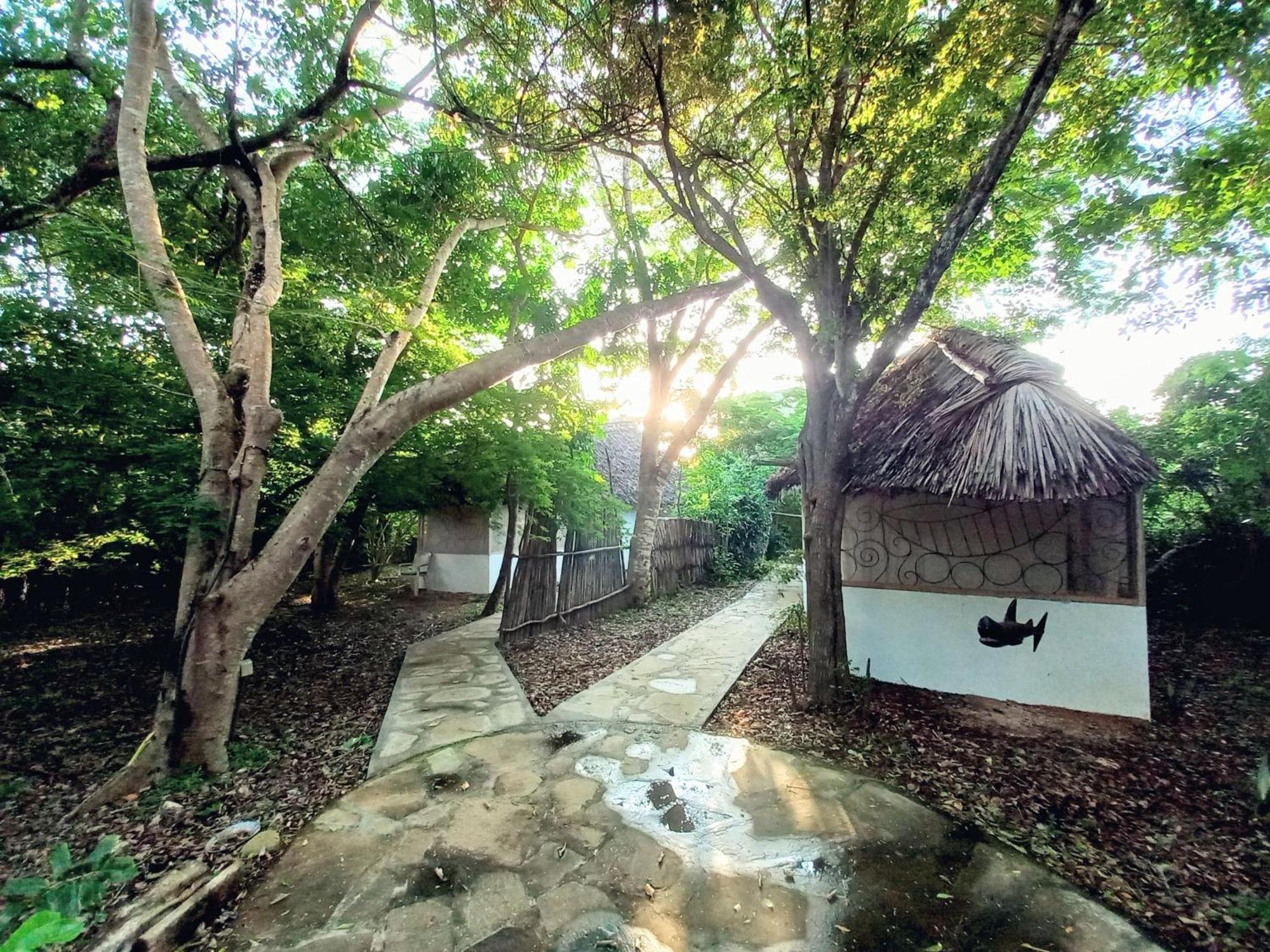 Watamu Beach Cottages B&B Zewnętrze zdjęcie